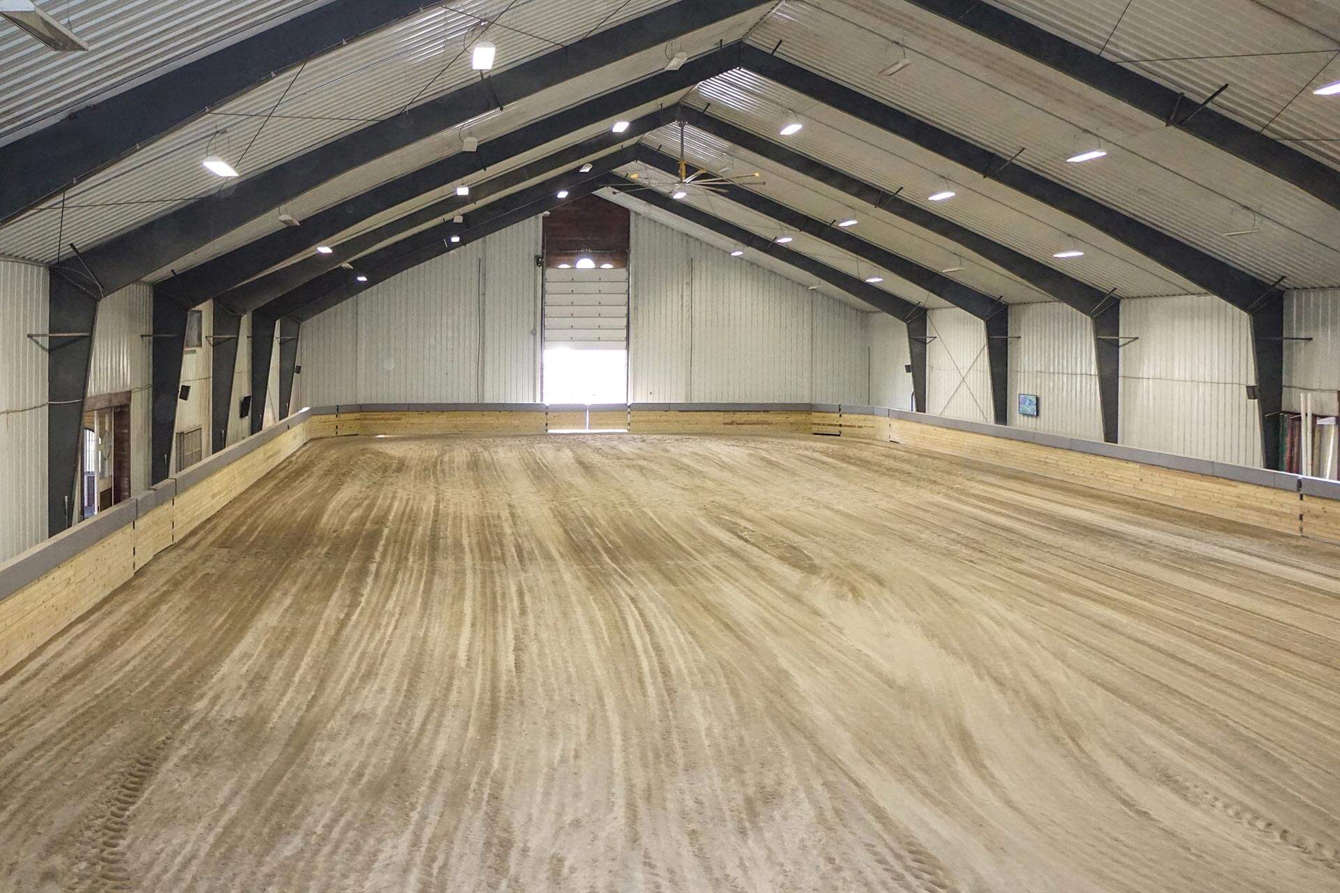 Indoor riding arena